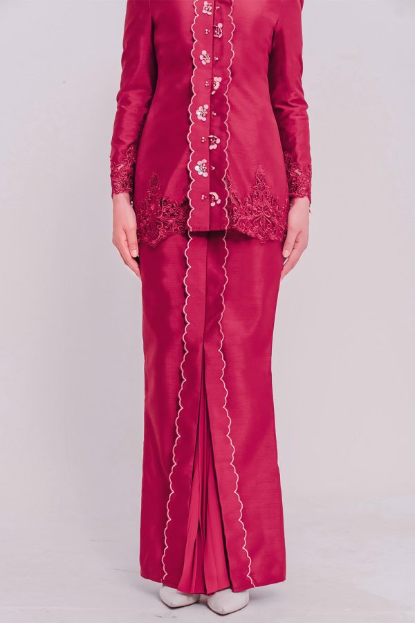 Emma maroon3 Emma maroon3