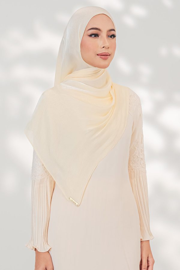 grace yellowishcream 2 grace yellowishcream 2