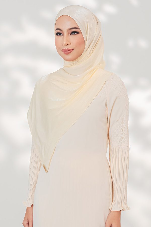 grace yellowishcream 3 grace yellowishcream 3