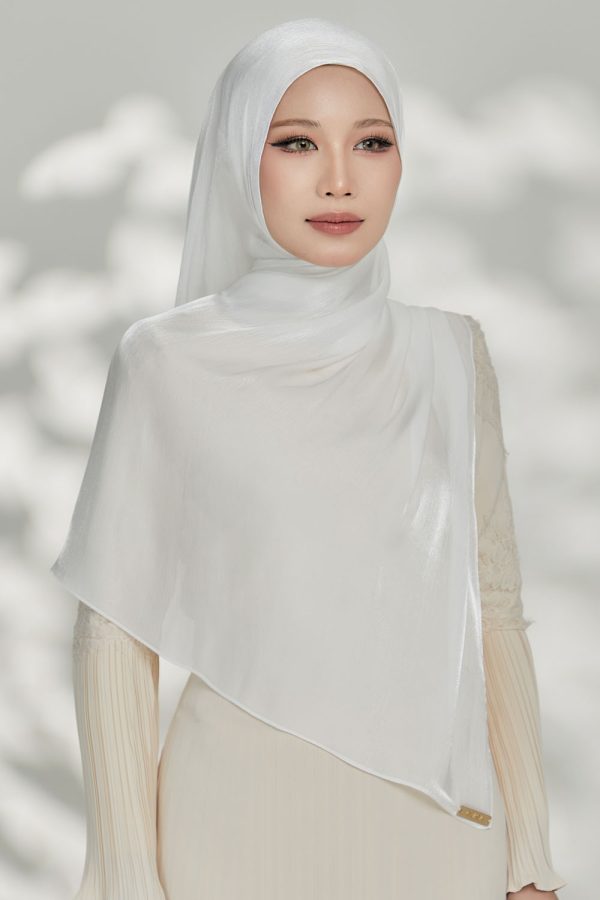 Shimmer.white3 Shimmer.white3