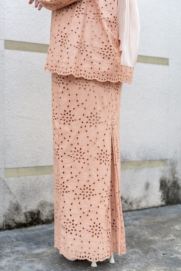 nudebrown6 nudebrown6