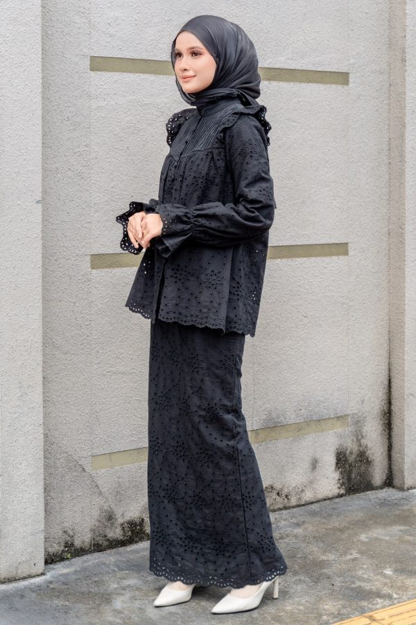 rosablack2 rosablack2