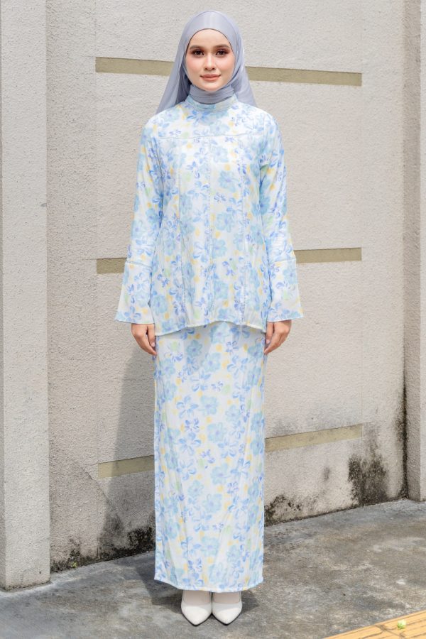 poppy.blue.1