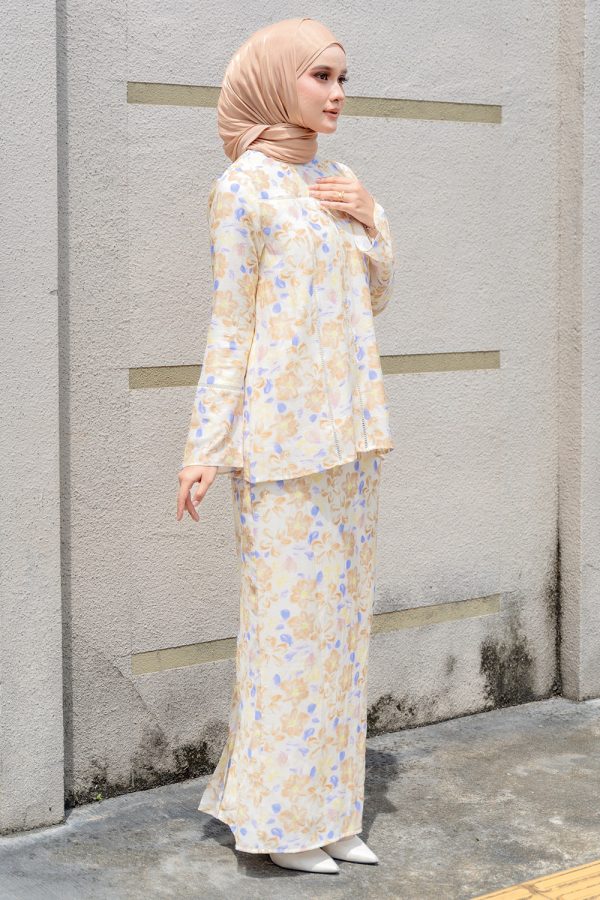 poppy.nude.2 poppy.nude.2