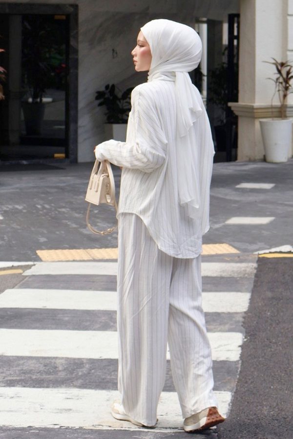 stella.white.3 stella.white.3