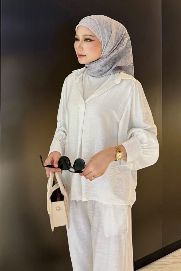 posie.white.3 posie.white.3