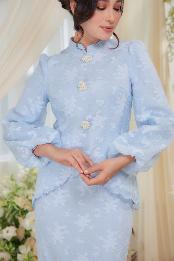 CHARLOTE.BLUE.2 CHARLOTE.BLUE.2