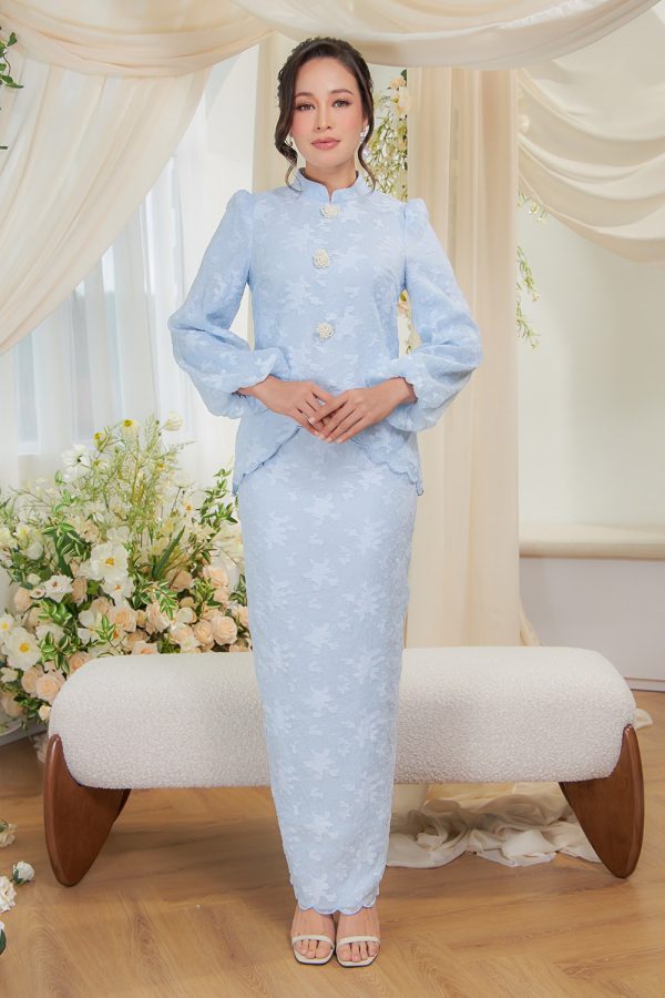 CHARLOTE.BLUE.6 CHARLOTE.BLUE.6