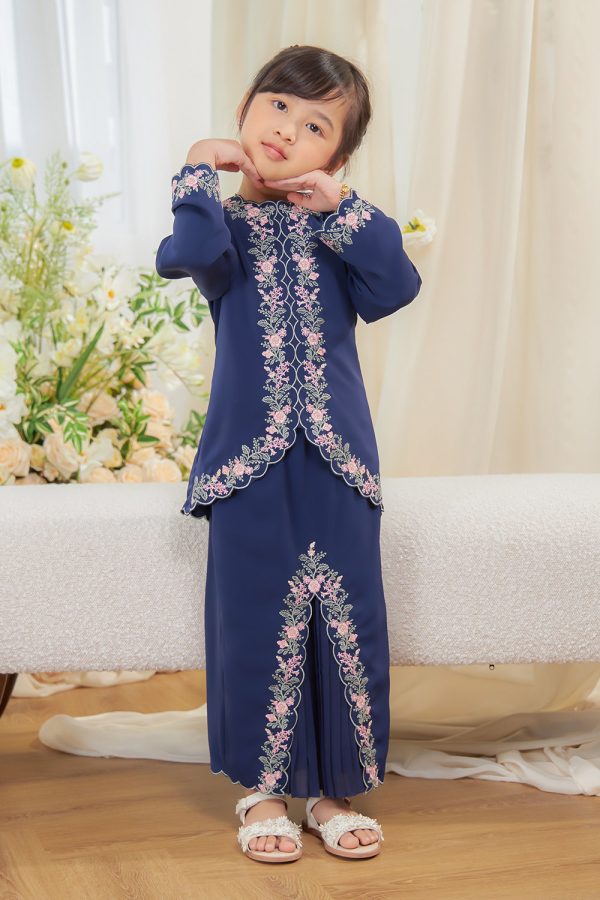 JULIA.KIDS.NAVYBLUE.2 JULIA.KIDS.NAVYBLUE.2