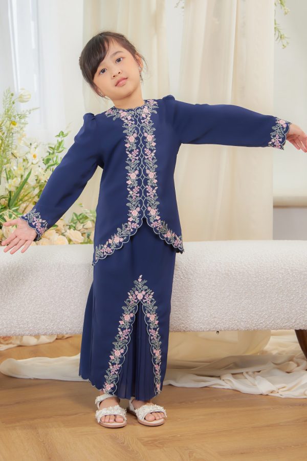 JULIA.KIDS.NAVYBLUE.4 JULIA.KIDS.NAVYBLUE.4