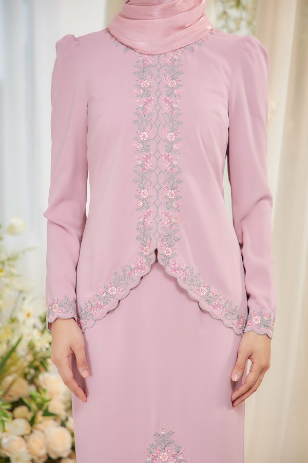 JULIA.PINK.2 JULIA.PINK.2