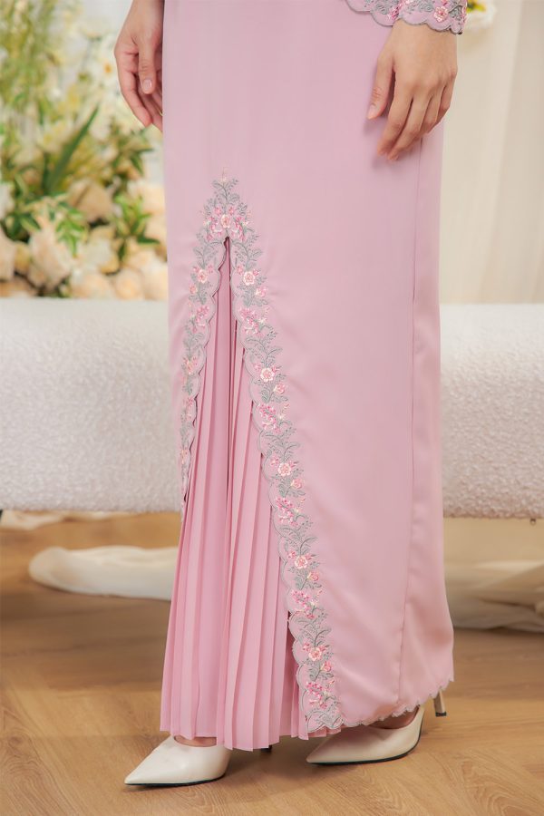 JULIA.PINK.3 JULIA.PINK.3