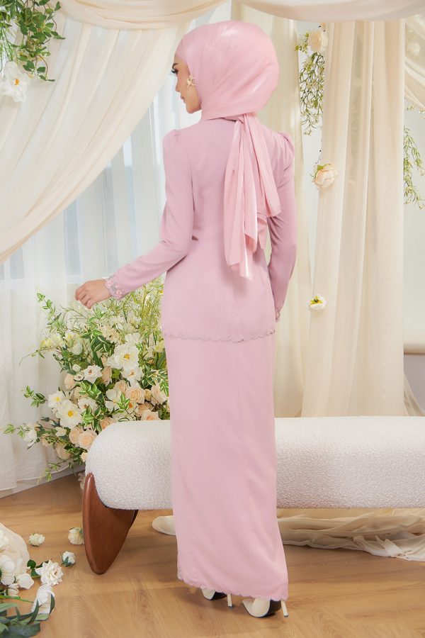 JULIA.PINK.4 JULIA.PINK.4