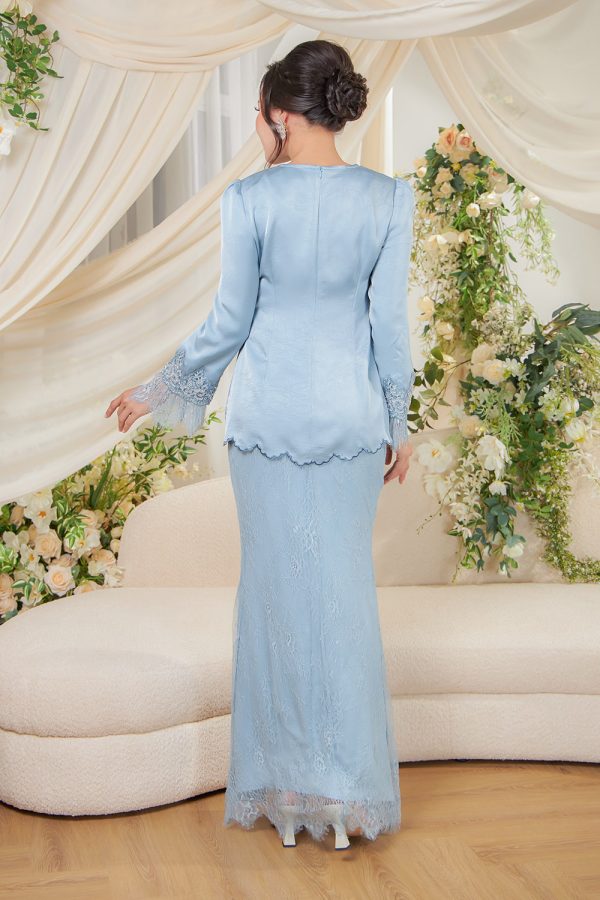 NAYLA.BLUE.4 NAYLA.BLUE.4