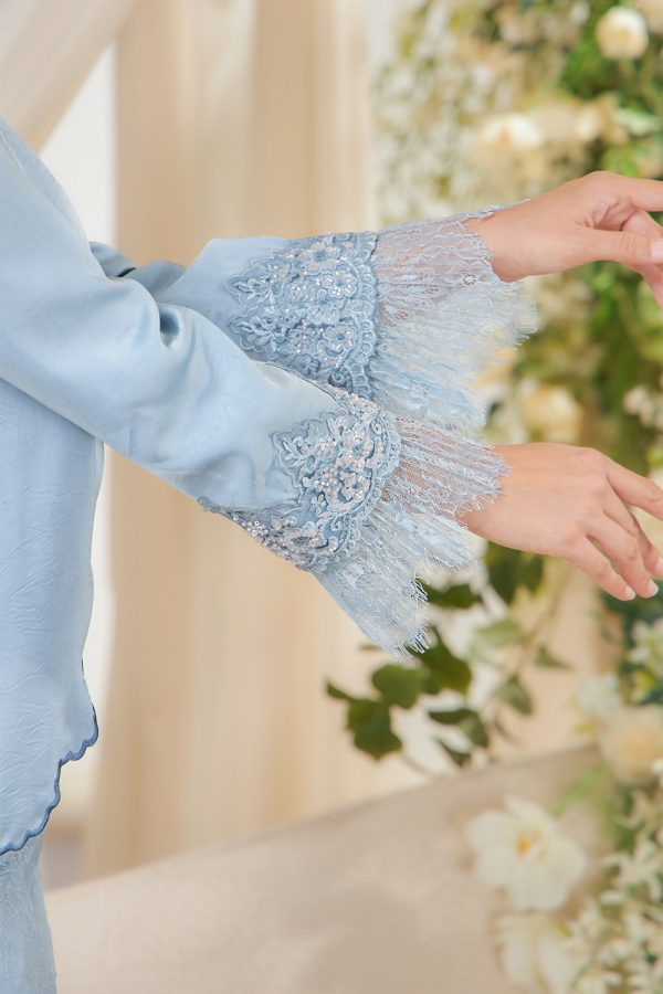 NAYLA.BLUE.5 NAYLA.BLUE.5