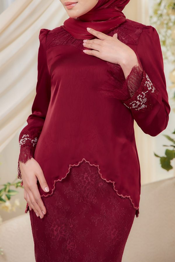 NAYLA.MAROON.2 NAYLA.MAROON.2