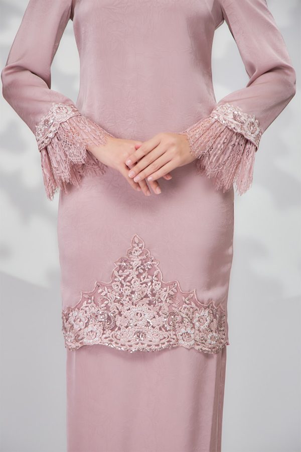 ARABELLA.ROSEBROWN.4 ARABELLA.ROSEBROWN.4