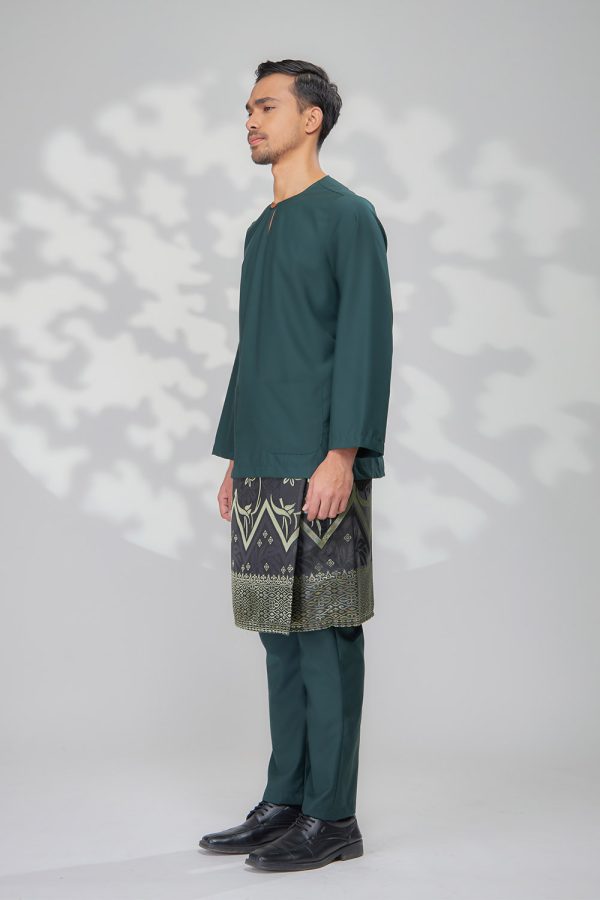 EDWARD.EMERALDGREEN.2 EDWARD.EMERALDGREEN.2