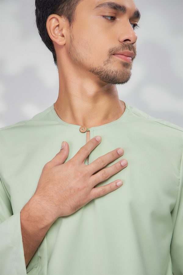 EDWARD.MINTGREEN.3 EDWARD.MINTGREEN.3