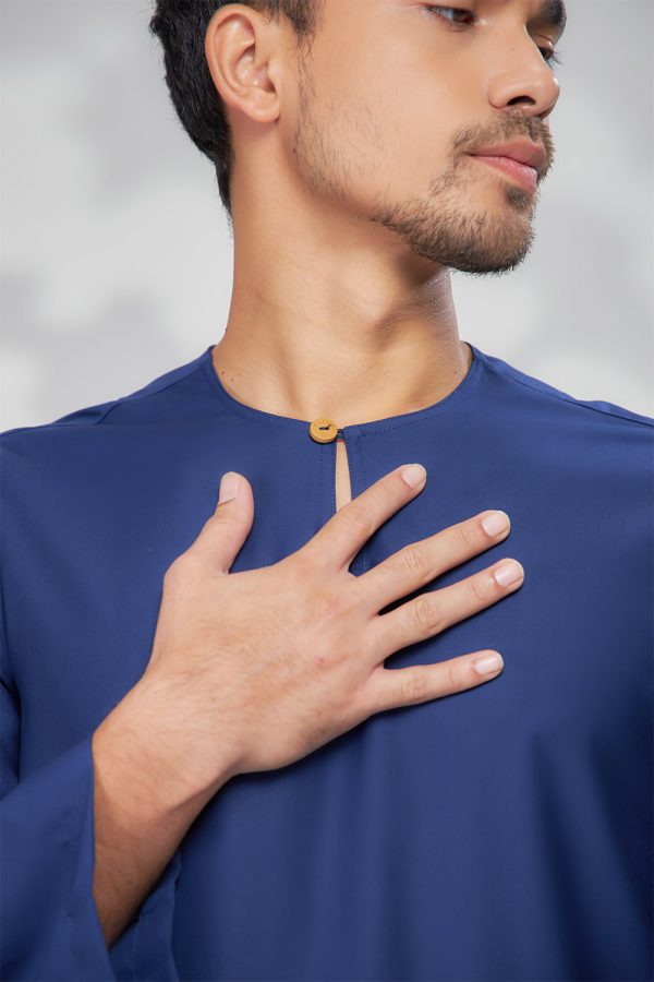 EDWARD.NAVYBLUE.3 EDWARD.NAVYBLUE.3