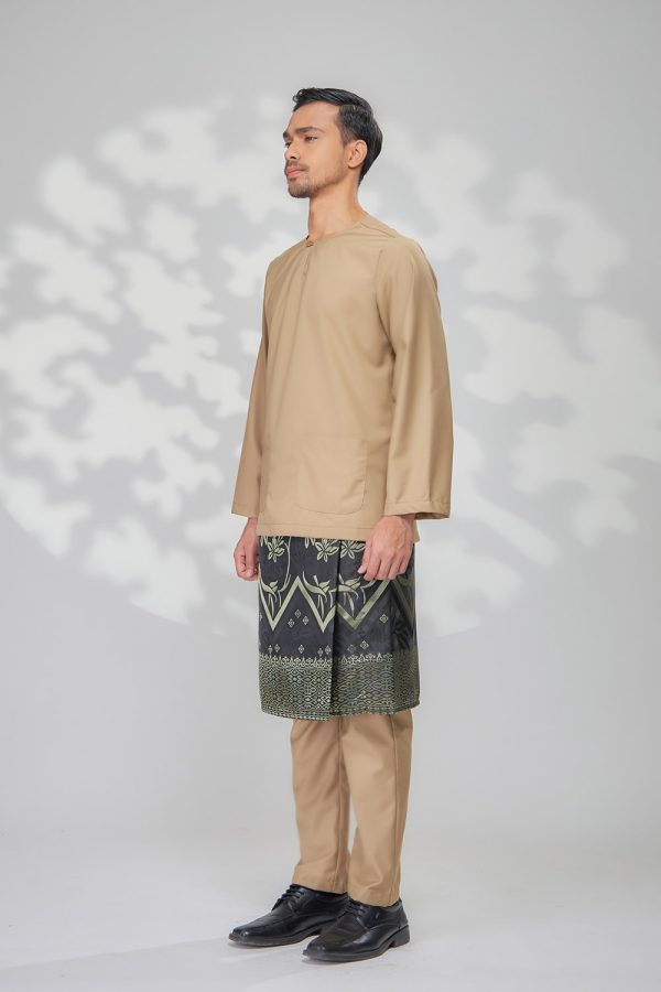 EDWARD.NUDEBROWN.2 EDWARD.NUDEBROWN.2