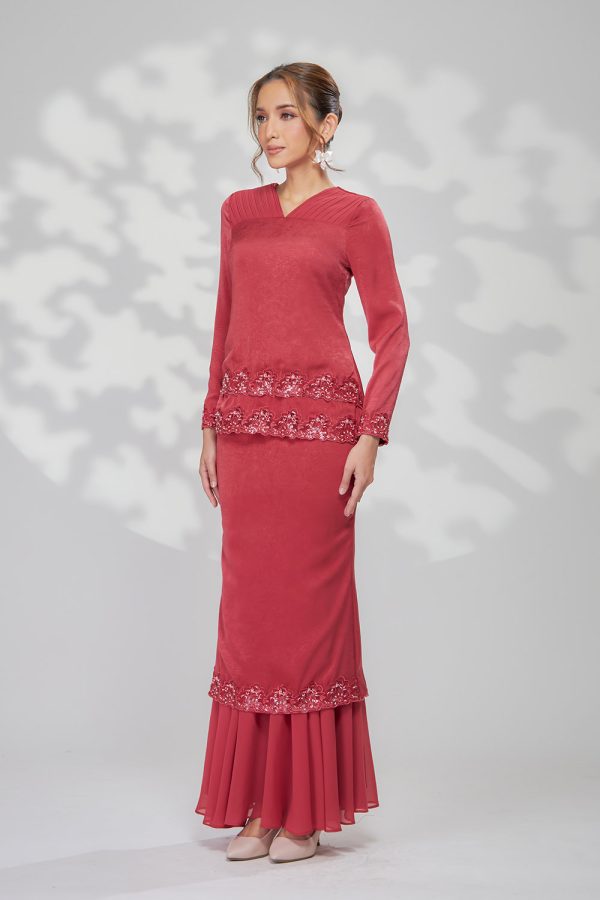 ELANOR.DUSTYRED.2 ELANOR.DUSTYRED.2