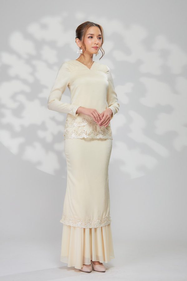 ELANOR.DUSTYYELLOW.2 ELANOR.DUSTYYELLOW.2