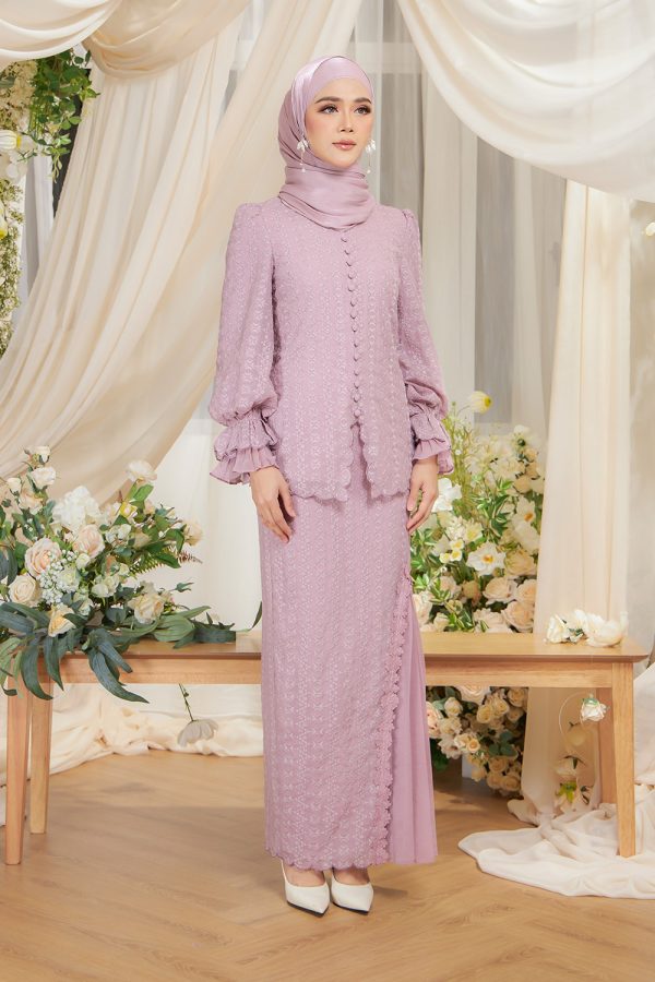 ELOISE.DUSTYLILAC.2 ELOISE.DUSTYLILAC.2