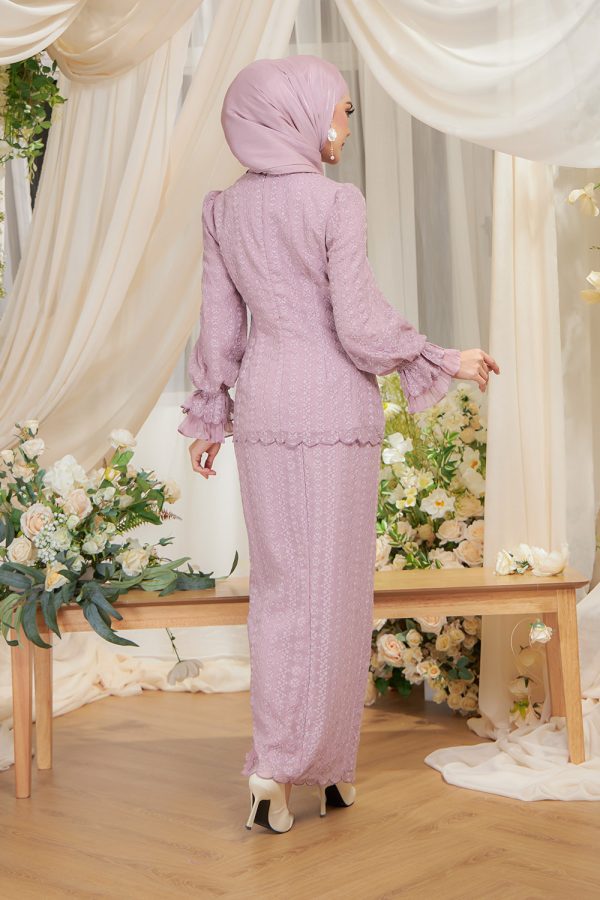 ELOISE.DUSTYLILAC.4 ELOISE.DUSTYLILAC.4