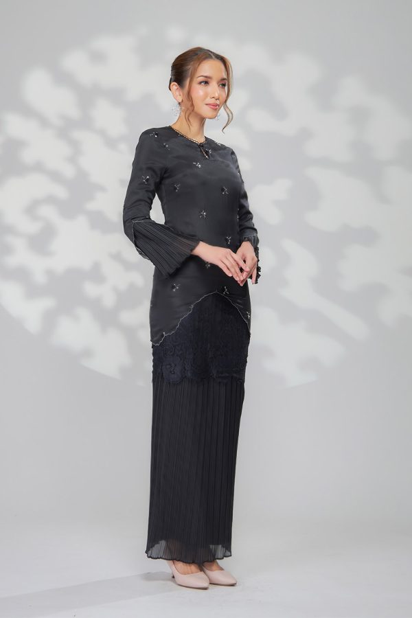 FRANCESCA.BLACK.3 FRANCESCA.BLACK.3