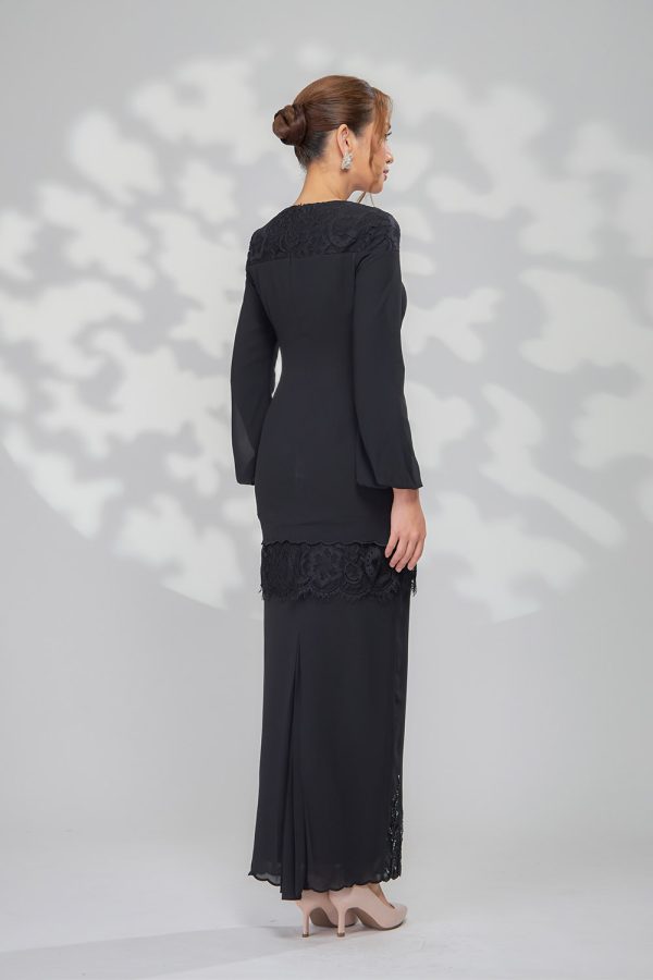 HANNAH.BLACK.6 HANNAH.BLACK.6