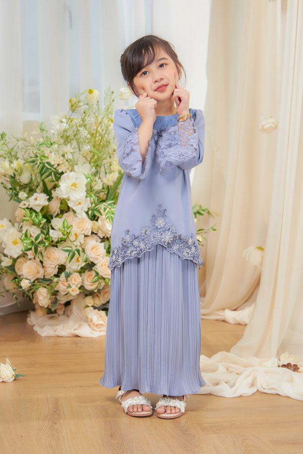 SELENA.BLUE.KIDS.2 SELENA.BLUE.KIDS.2