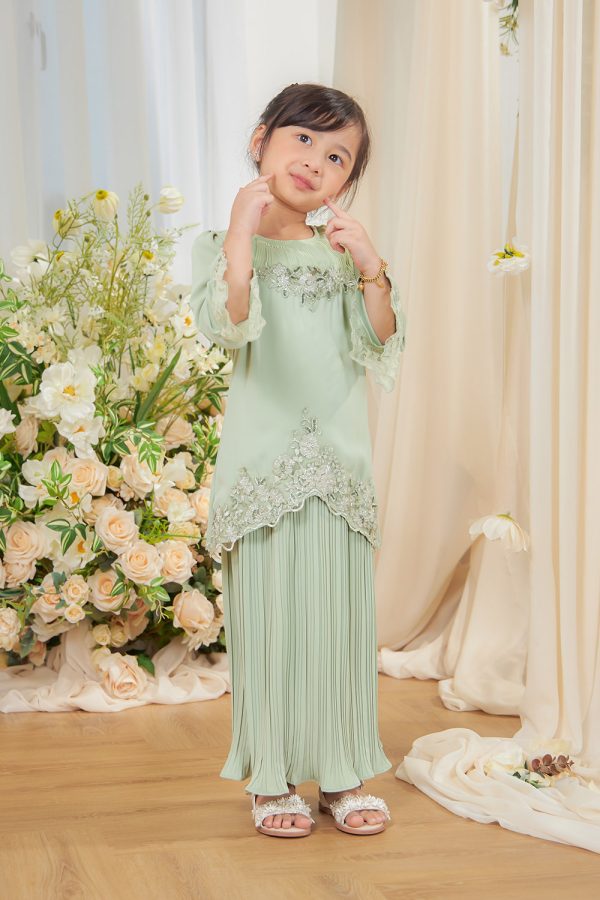 SELENA.MINTGREEN.KIDS.2 SELENA.MINTGREEN.KIDS.2