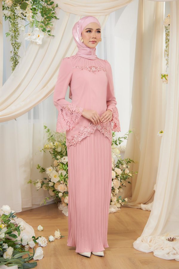 SELENA.PINK.2 SELENA.PINK.2