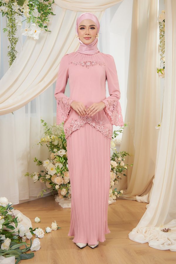 SELENA.PINK.5 SELENA.PINK.5