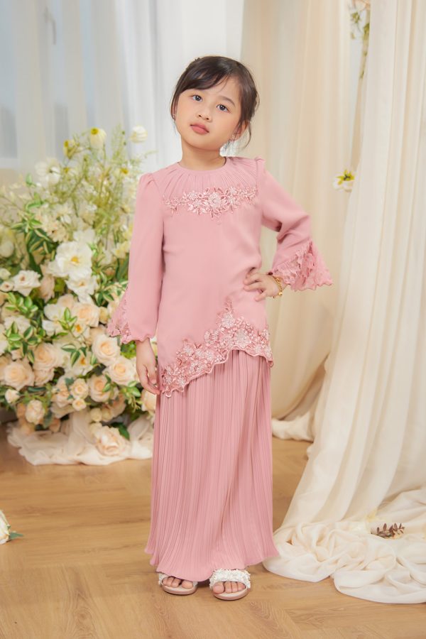 SELENA.PINK.KIDS.2 SELENA.PINK.KIDS.2