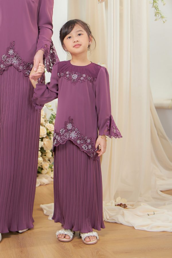 SELENA.PURPLE.KIDS.1