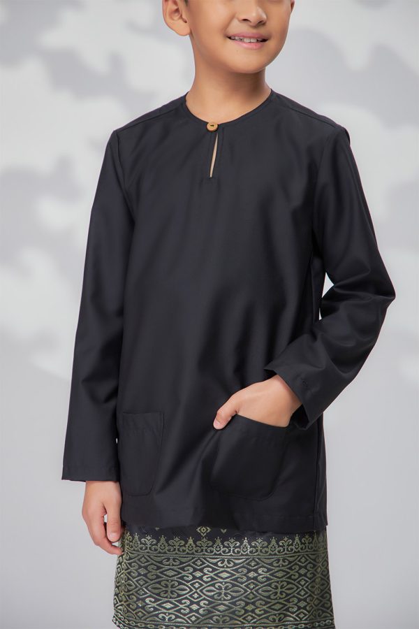 edward.boy.black.4 edward.boy.black.4