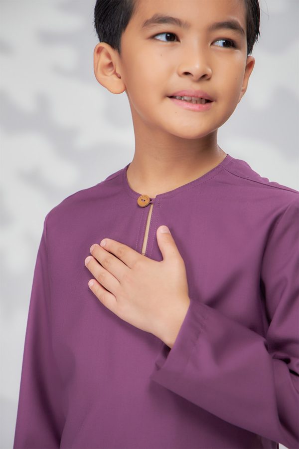 edward.boy.darkpurple.3 edward.boy.darkpurple.3