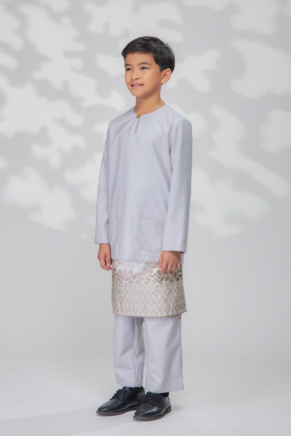 edward.boy.lightgrey.2 edward.boy.lightgrey.2