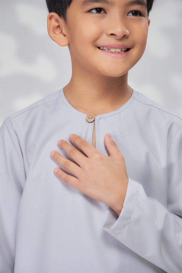 edward.boy.lightgrey.3 edward.boy.lightgrey.3