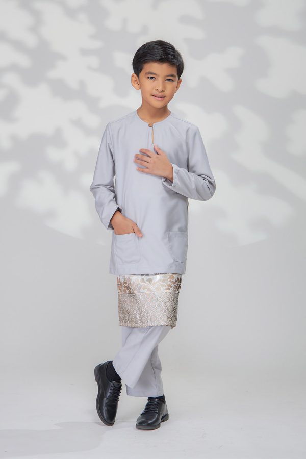 edward.boy.lightgrey.5 edward.boy.lightgrey.5