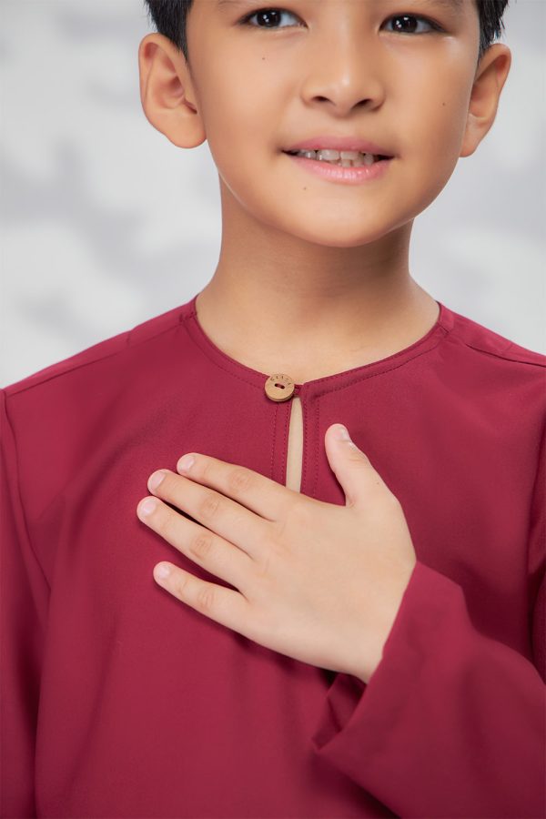 edward.boy.maroon.3 edward.boy.maroon.3