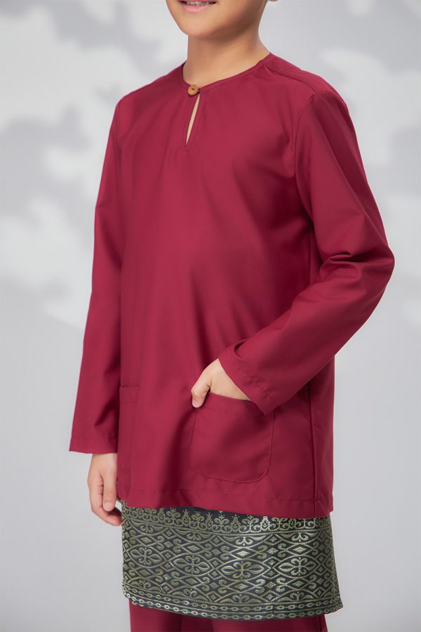 edward.boy.maroon.4 edward.boy.maroon.4