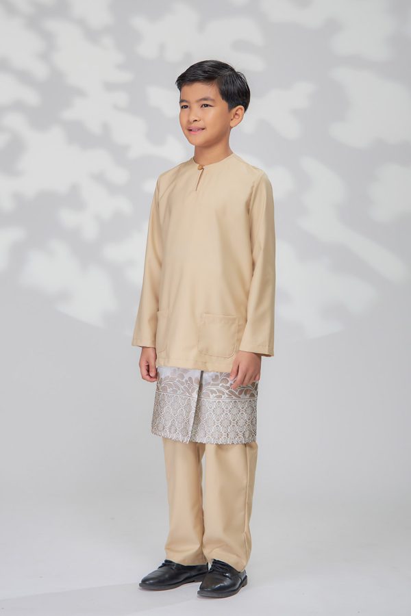 edward.boy.nude.2 edward.boy.nude.2