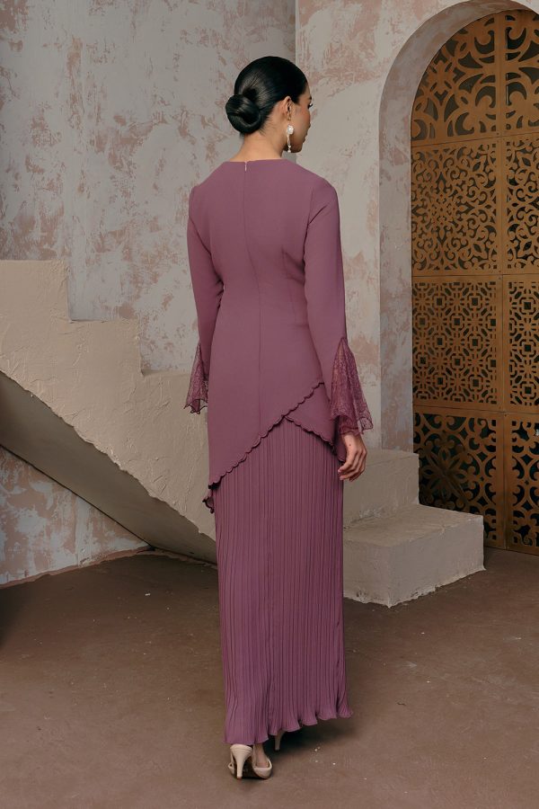 anggun_plum_A_3 anggun_plum_A_3