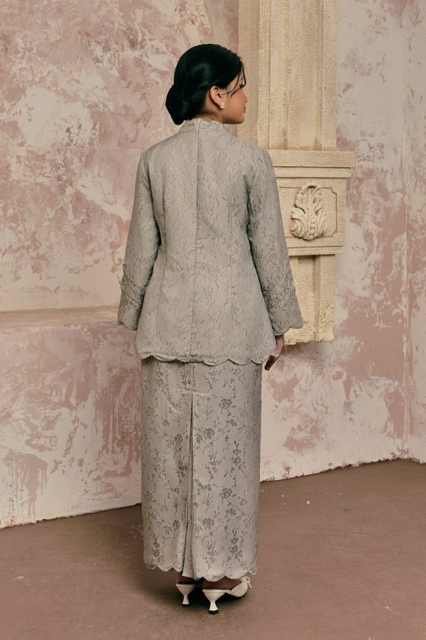 ratna_grey_K_3 ratna_grey_K_3