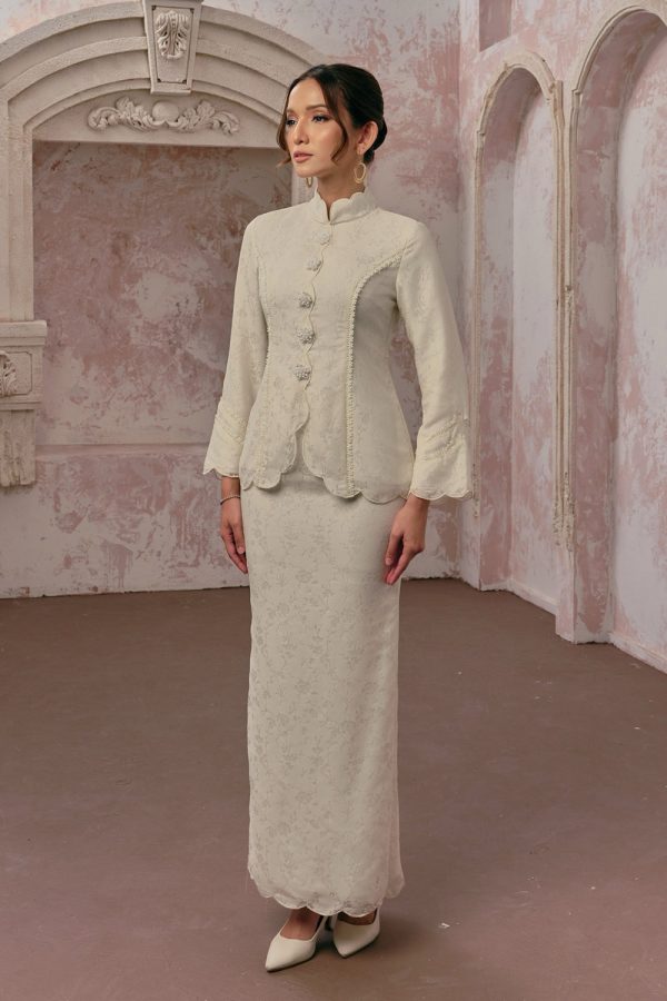 ratna_yellowishcream_A_4 ratna_yellowishcream_A_4