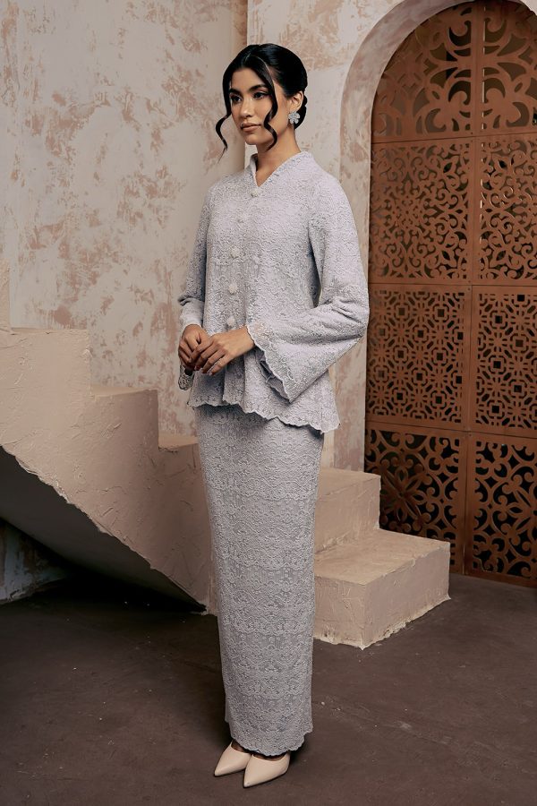 kartika.grey.2 kartika.grey.2