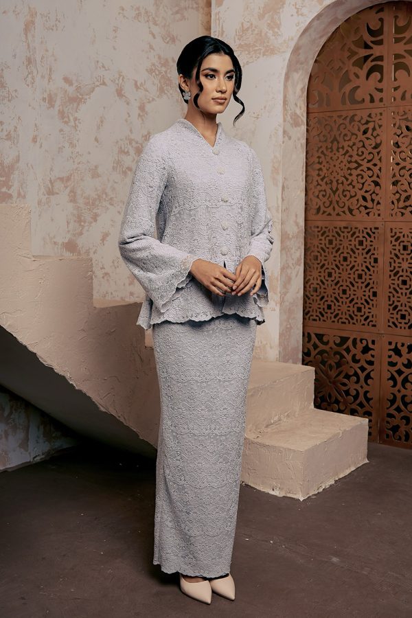 kartika.grey.3 kartika.grey.3